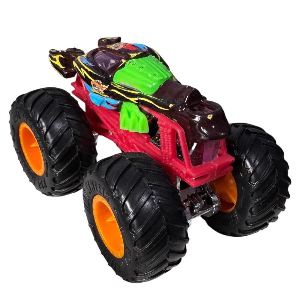 Hot Wheels Monster Trucks Beetle Brown Red 1:64‎ Scale Die-Cast Toy Car 2018